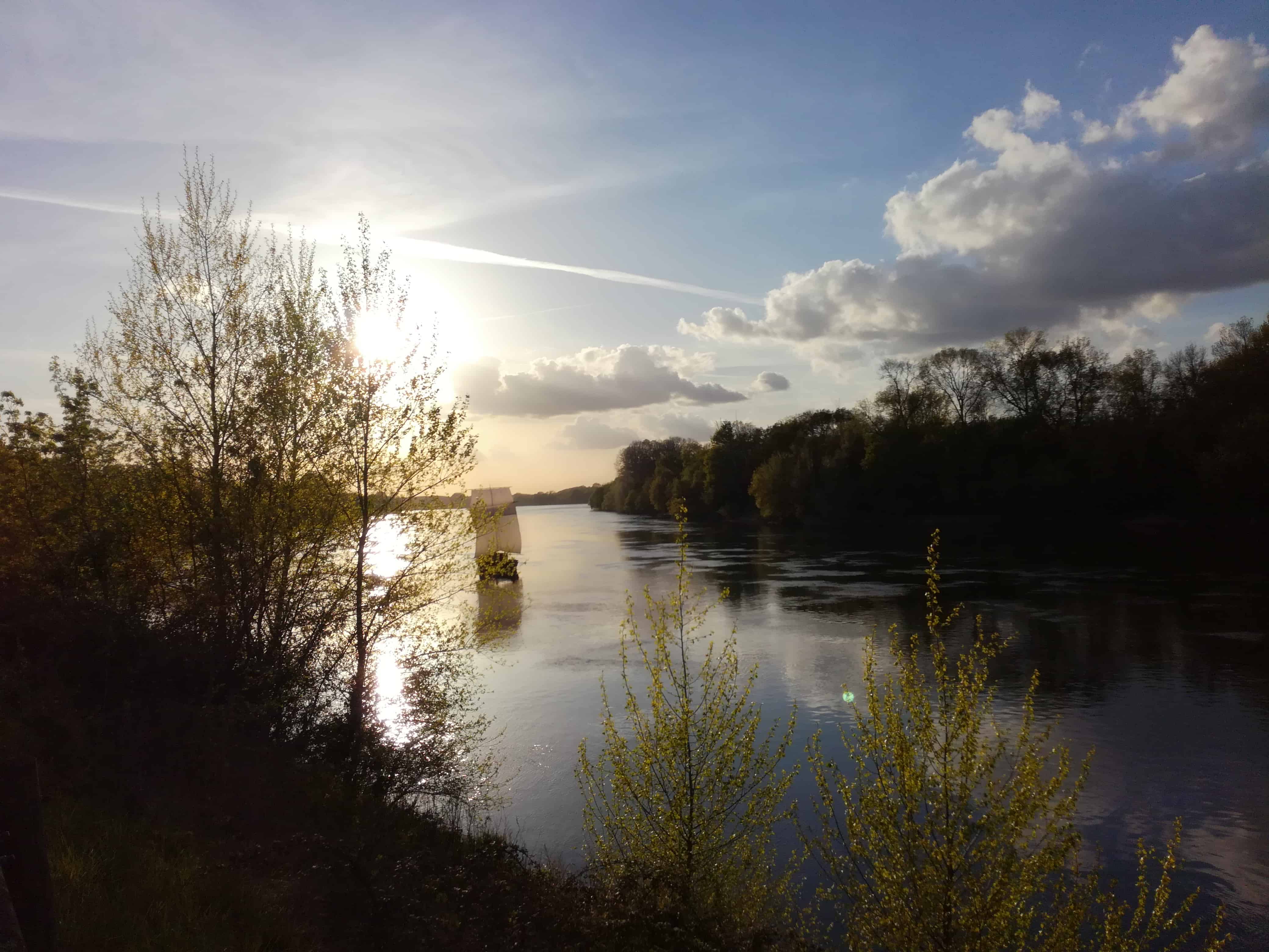 les bords de Loire à quelques mètres de la maison les bords de Loire à quelques mètres de la maison